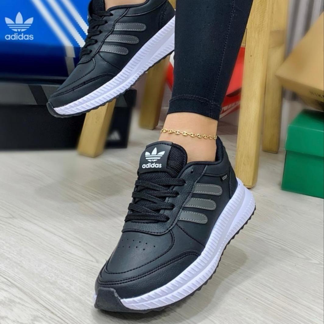 Tenis Adidas (1792722)